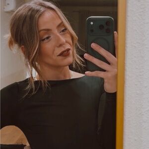 Meet your Posher, Annie